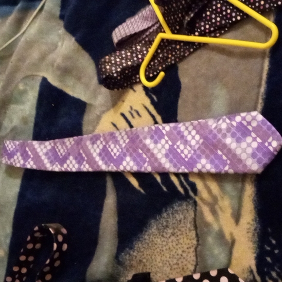 Men multiple different name ties - Picture 3 of 4